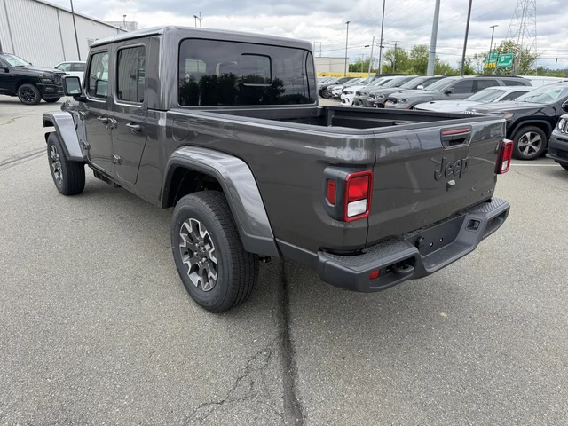 Nuevos JEEP GLADIATOR à Estados chez autogozo
