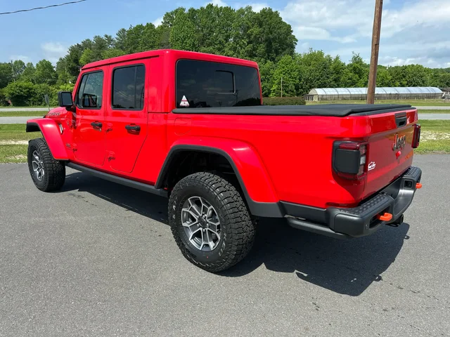 Nuevos JEEP GLADIATOR at Mount Airy in Mount Airy Chrysler Dodge Jeep Ram Fiat