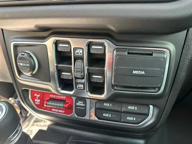 Nuevos JEEP GLADIATOR at Mount Airy in Mount Airy Chrysler Dodge Jeep Ram Fiat