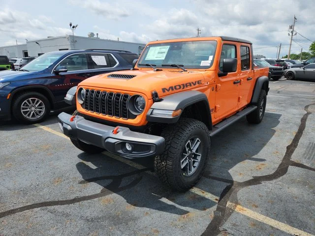 Nuevos JEEP GLADIATOR at Columbus in Bob Caldwell Chrysler Jeep Dodge Ram