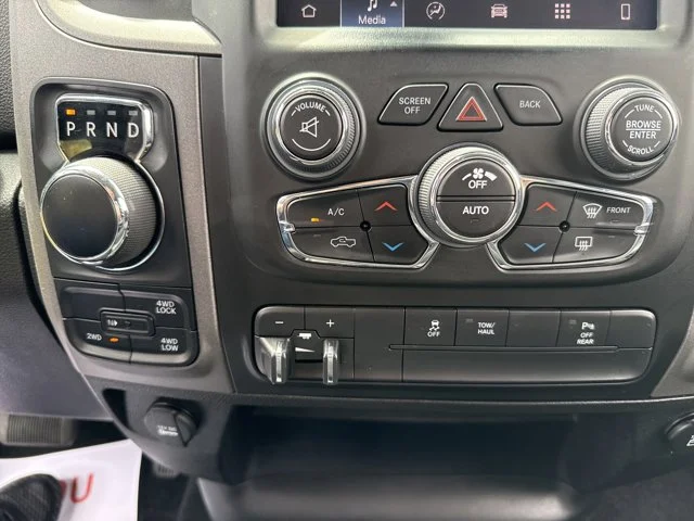 SEMINUEVOS RAM 1500 Classic at Columbus in Bob Caldwell Chrysler Jeep Dodge Ram