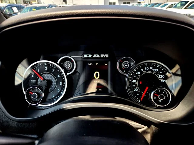 SEMINUEVOS RAM 1500 at Columbus in Bob Caldwell Chrysler Jeep Dodge Ram