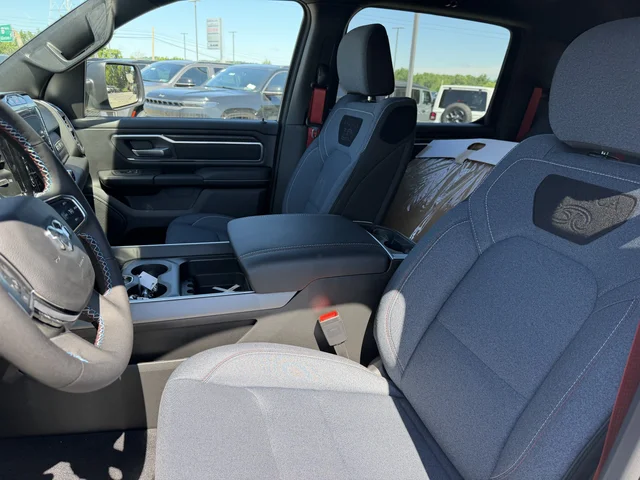 Nuevos RAM RAM 1500 à Estados chez autogozo
