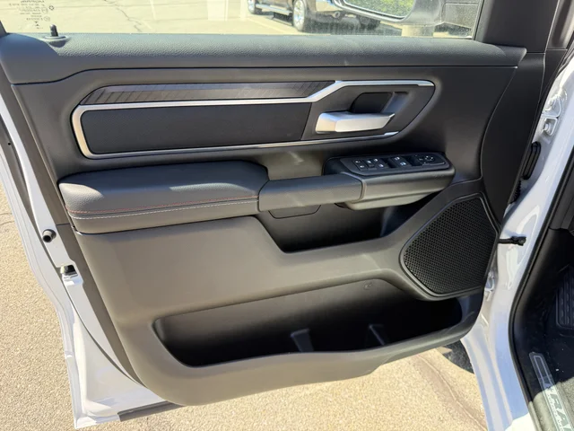 Nuevos RAM RAM 1500 à Estados chez autogozo