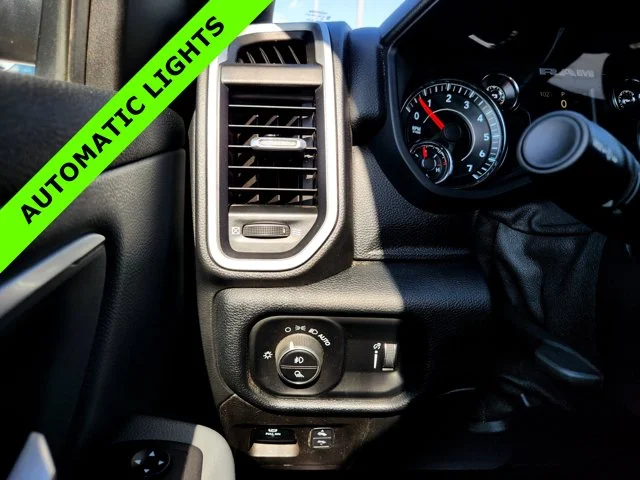 SEMINUEVOS RAM 1500 at Columbus in Bob Caldwell Chrysler Jeep Dodge Ram