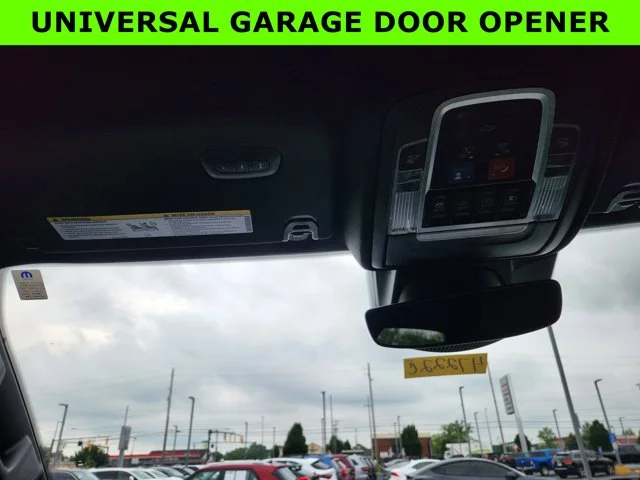 SEMINUEVOS RAM 1500 at Columbus in Bob Caldwell Chrysler Jeep Dodge Ram