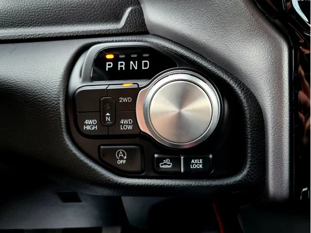 SEMINUEVOS RAM 1500 at Columbus in Bob Caldwell Chrysler Jeep Dodge Ram