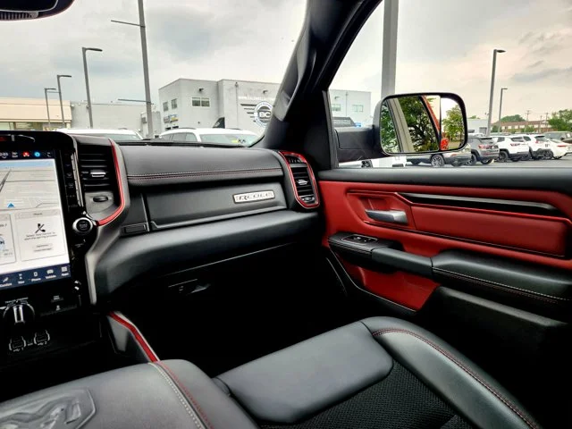 SEMINUEVOS RAM 1500 at Columbus in Bob Caldwell Chrysler Jeep Dodge Ram