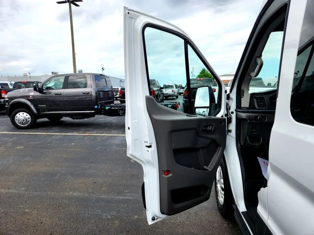 SEMINUEVOS FORD Transit-350 Passenger Van at Columbus in Bob Caldwell Chrysler Jeep Dodge Ram