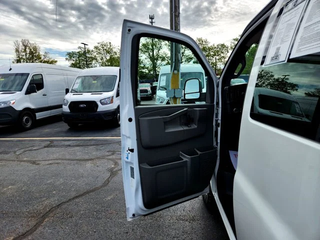 SEMINUEVOS CHEVROLET Express 3500 at Columbus in Bob Caldwell Chrysler Jeep Dodge Ram