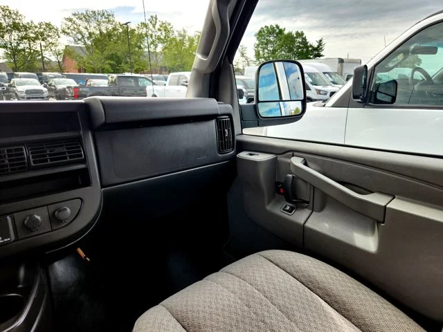 SEMINUEVOS CHEVROLET Express 3500 at Columbus in Bob Caldwell Chrysler Jeep Dodge Ram