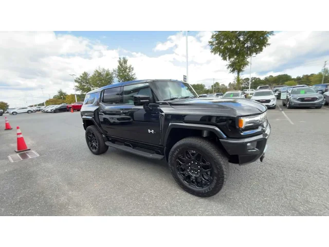 Nuevos GMC HUMMER EV SUV at Matthews in Liberty Buick GMC