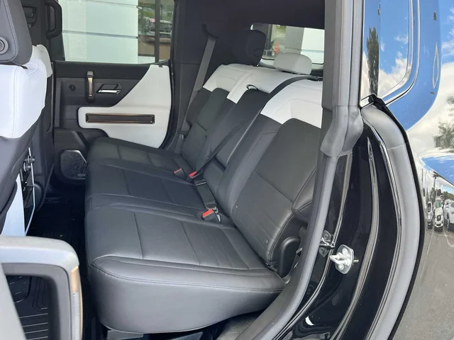 Nuevos GMC HUMMER EV SUV at Matthews in Liberty Buick GMC
