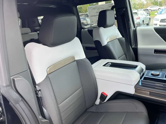 Nuevos GMC HUMMER EV SUV at Matthews in Liberty Buick GMC
