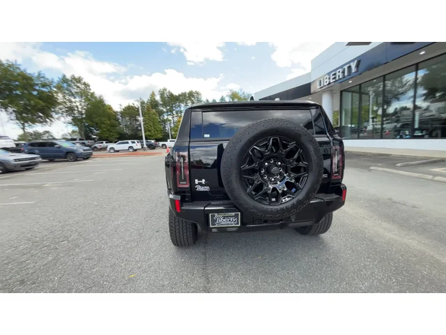 Nuevos GMC HUMMER EV SUV at Matthews in Liberty Buick GMC