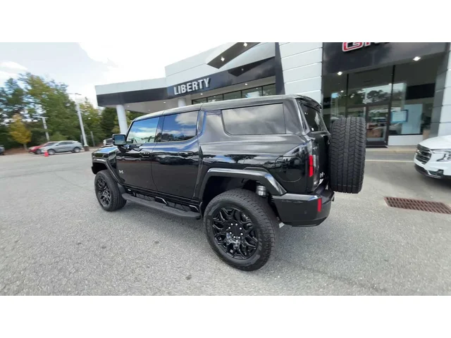 Nuevos GMC HUMMER EV SUV at Matthews in Liberty Buick GMC