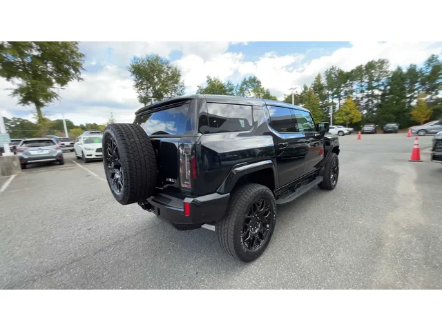 Nuevos GMC HUMMER EV SUV at Matthews in Liberty Buick GMC