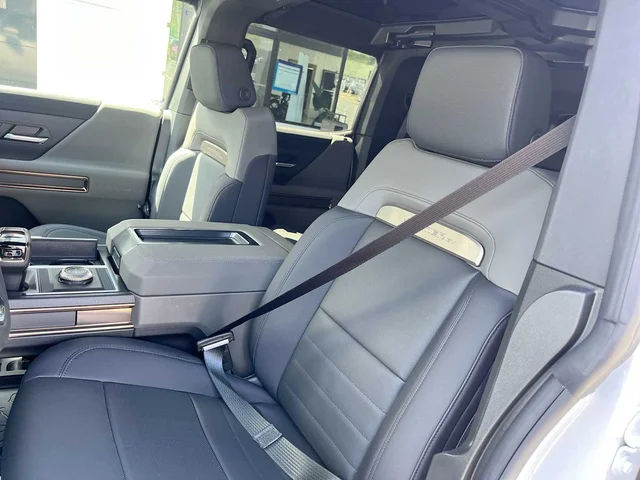 Nuevos GMC HUMMER EV SUV at Matthews in Liberty Buick GMC