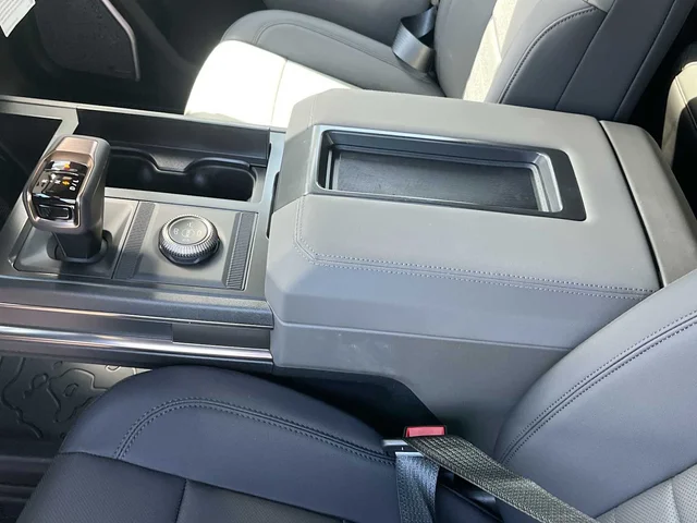 Nuevos GMC HUMMER EV SUV at Matthews in Liberty Buick GMC