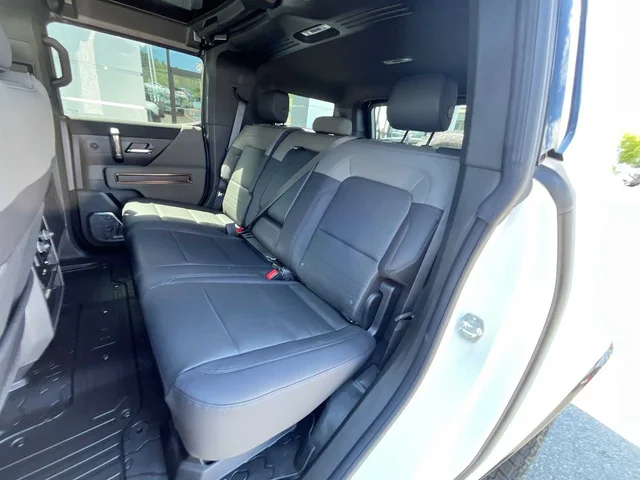 Nuevos GMC HUMMER EV SUV at Matthews in Liberty Buick GMC