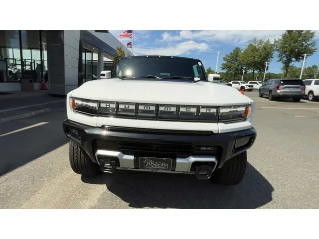 Nuevos GMC HUMMER EV SUV at Matthews in Liberty Buick GMC