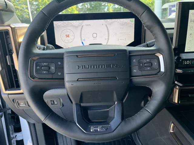 Nuevos GMC HUMMER EV SUV at Matthews in Liberty Buick GMC