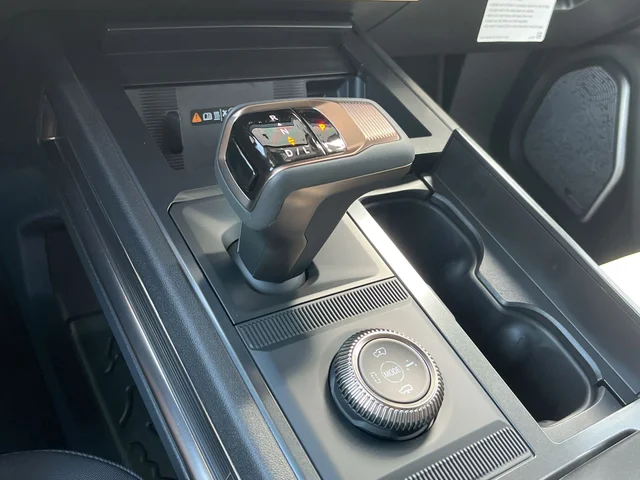 Nuevos GMC HUMMER EV SUV at Matthews in Liberty Buick GMC