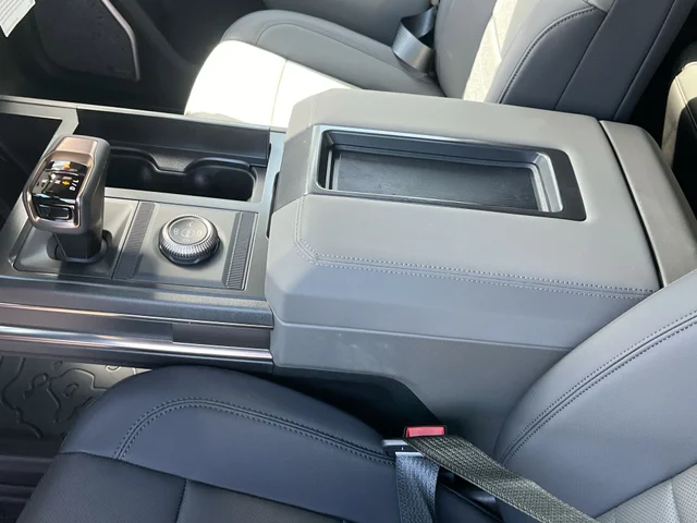 Nuevos GMC HUMMER EV SUV at Matthews in Liberty Buick GMC