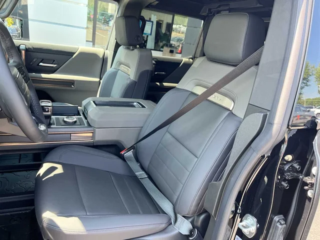Nuevos GMC HUMMER EV SUV at Matthews in Liberty Buick GMC