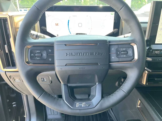 Nuevos GMC HUMMER EV SUV at Matthews in Liberty Buick GMC