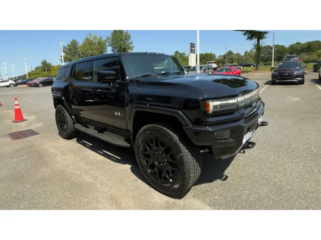 Nuevos GMC HUMMER EV SUV at Matthews in Liberty Buick GMC