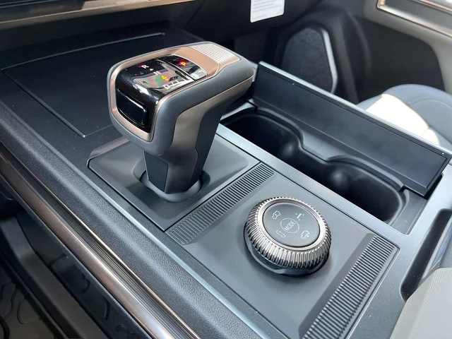 Nuevos GMC HUMMER EV SUV at Matthews in Liberty Buick GMC