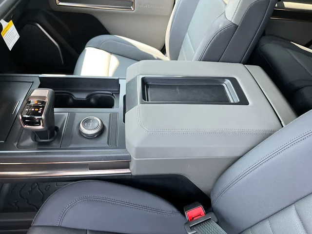 Nuevos GMC HUMMER EV SUV at Matthews in Liberty Buick GMC