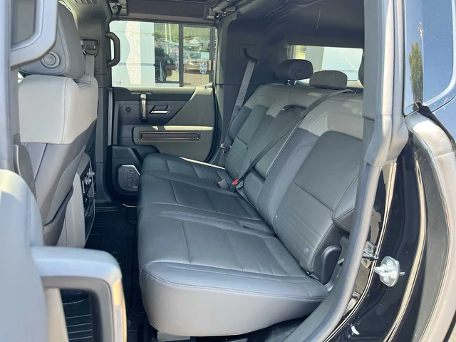 Nuevos GMC HUMMER EV SUV at Matthews in Liberty Buick GMC