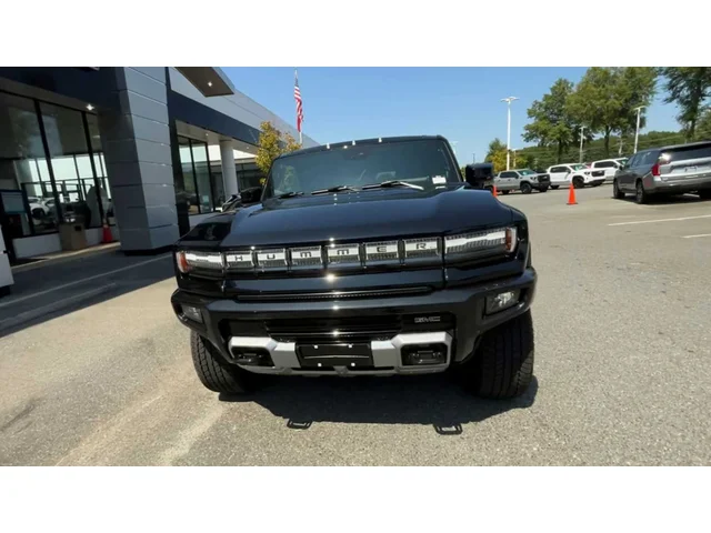 Nuevos GMC HUMMER EV SUV at Matthews in Liberty Buick GMC