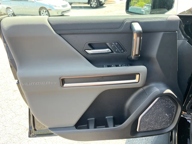 Nuevos GMC HUMMER EV SUV at Matthews in Liberty Buick GMC