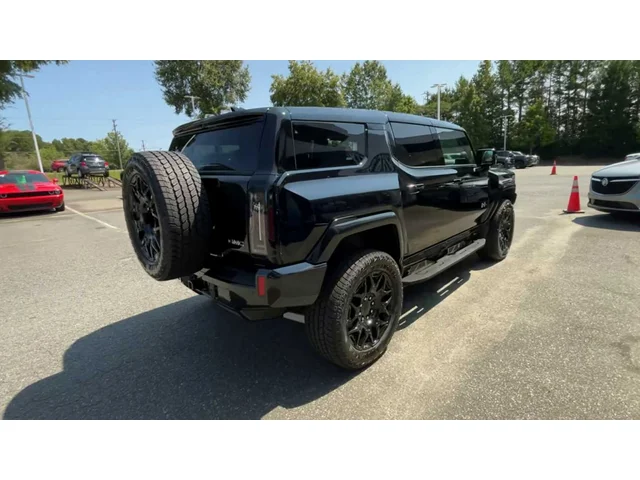Nuevos GMC HUMMER EV SUV at Matthews in Liberty Buick GMC