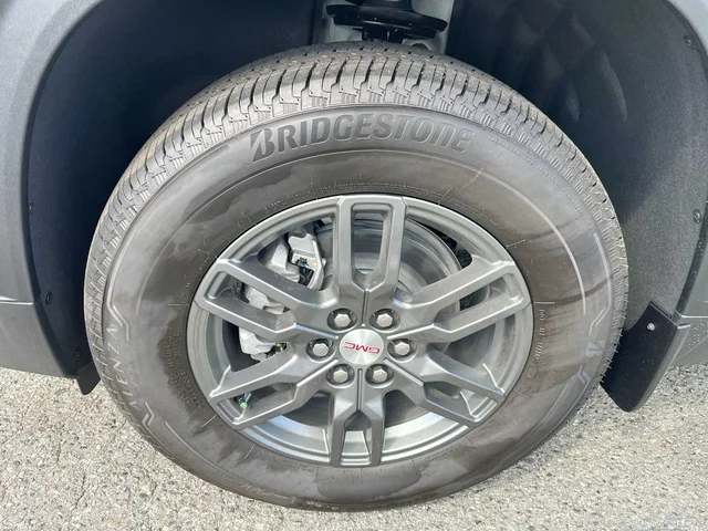 Nuevos GMC ACADIA at Matthews in Liberty Buick GMC