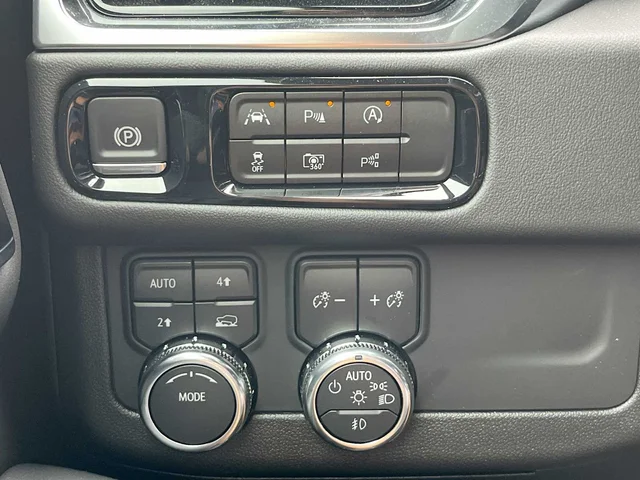 Nuevos GMC YUKON at Matthews in Liberty Buick GMC