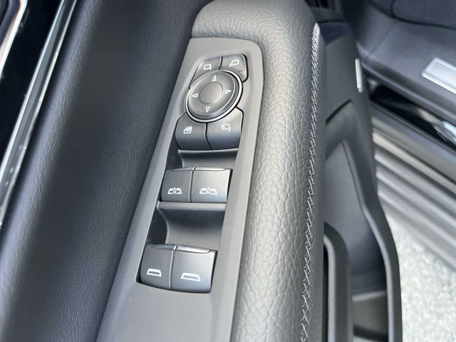 Nuevos GMC YUKON at Matthews in Liberty Buick GMC