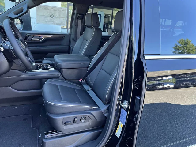 Nuevos GMC YUKON XL at Matthews in Liberty Buick GMC