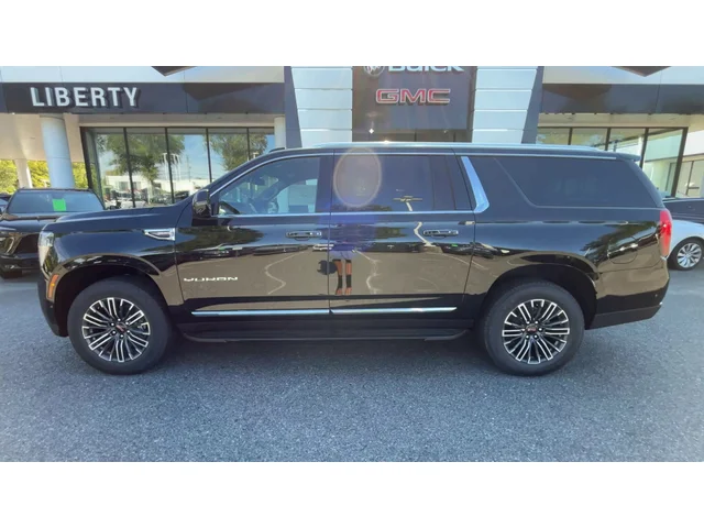 Nuevos GMC YUKON XL at Matthews in Liberty Buick GMC