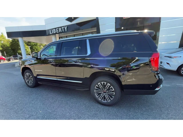 Nuevos GMC YUKON XL at Matthews in Liberty Buick GMC