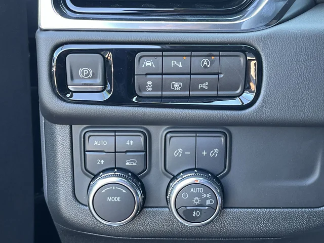 Nuevos GMC YUKON XL at Matthews in Liberty Buick GMC