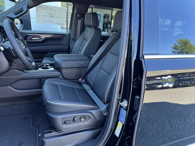 Nuevos GMC YUKON XL at Matthews in Liberty Buick GMC