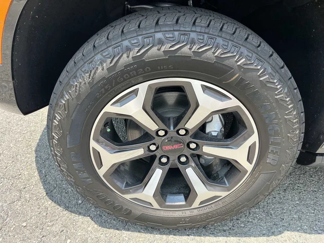 Nuevos GMC YUKON at Matthews in Liberty Buick GMC