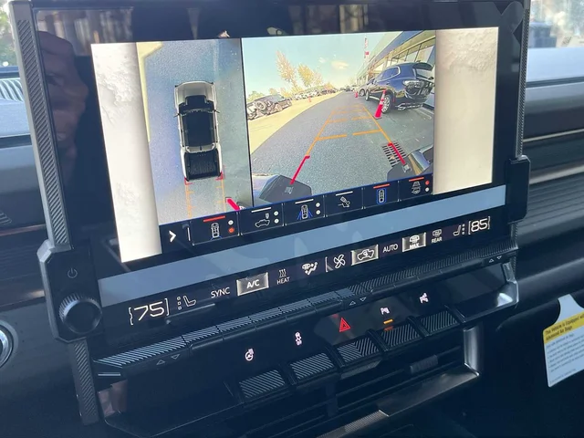 Nuevos GMC HUMMER EV PICKUP at Matthews in Liberty Buick GMC