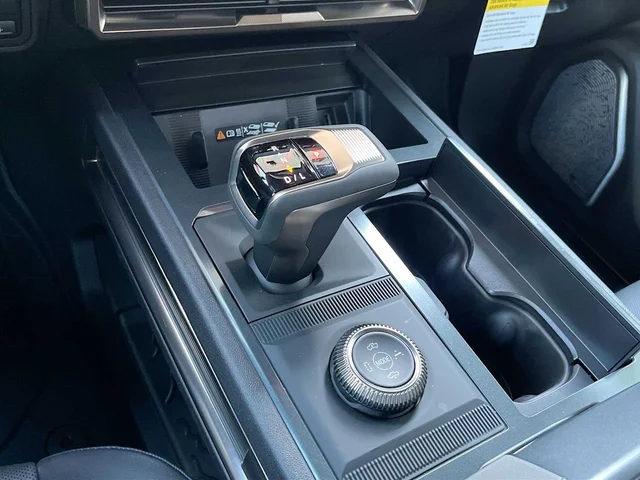 Nuevos GMC HUMMER EV PICKUP at Matthews in Liberty Buick GMC