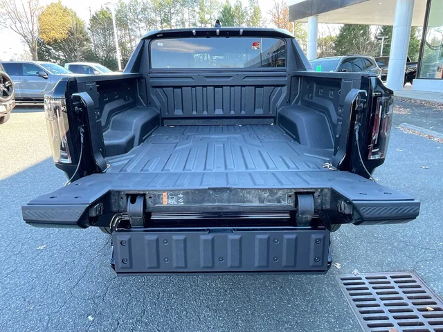 Nuevos GMC HUMMER EV PICKUP at Matthews in Liberty Buick GMC