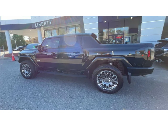 Nuevos GMC HUMMER EV PICKUP at Matthews in Liberty Buick GMC